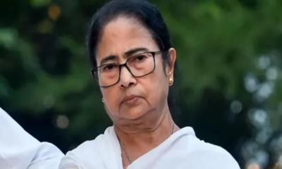 মমতা ব্যানার্জীর রাজনৈতিক ভবিষ্যৎ এখন কোন পথে