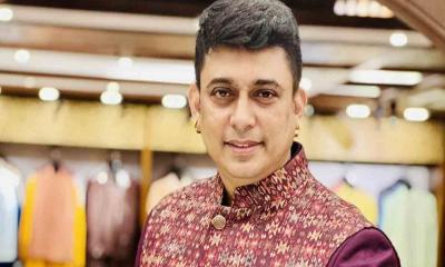আগুন ধরে গিয়েছিল, অল্পের জন্য প্রাণে বাঁচলেন জায়েদ খান