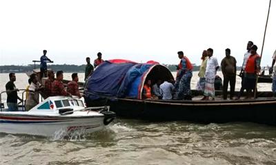 মেঘনায় ঝড়ে নৌকাডুবি, বাবা-ছেলেসহ নিখোঁজ ৩