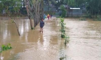 পাহাড়ি ঢলে মৌলভীবাজারের দুই গ্রাম প্লাবিত