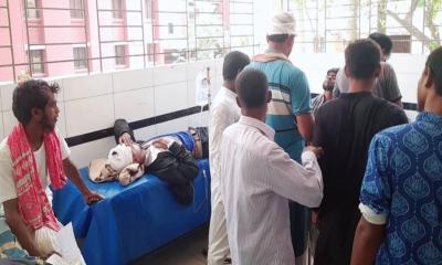 কোরবানির মাংস ভাগাভাগি নিয়ে দুই গ্রুপের সংঘর্ষে আহত ৩০