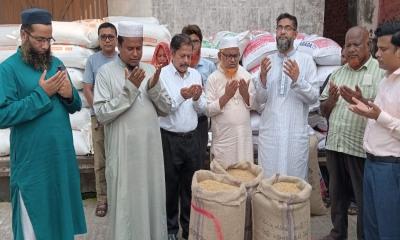 নীলফামারীতে লটারির মাধ্যমে বোরো ধান কেনা শুরু হয়েছে