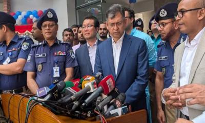 পুলিশের ওপর হামলা অপরাধ দমনে নতুন নয় কঠোর ব্যবস্থা নেবেন স্বরাষ্ট্রমন্ত্রী