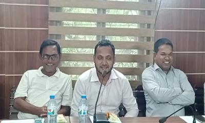 নবাবগঞ্জে প্রতিবন্ধী সনদে চিকিৎসকের জাল স্বাক্ষর নিয়ে তুলকালাম
