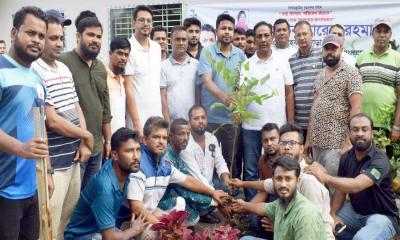 পরিবেশ রক্ষায় খুলনায় যুবদলের বৃক্ষরোপণ কর্মসূচি