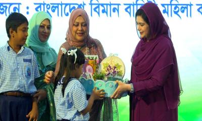 ব্লু স্কাই স্কুল পরিদর্শন করলেন ডা. জুবাইদা রহমান