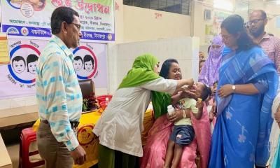 বীরগঞ্জে ভিটামিন ‘এ’ প্লাস ক্যাম্পেইনের উদ্বোধন