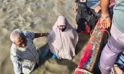 সন্দ্বীপে ড্রেজিং না টেকায় যাত্রীদের চরম ভোগান্তি