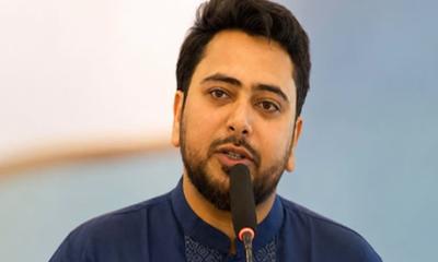প্রধানমন্ত্রীর আসনে চাঁদা তোলার দুঃসাহস কাদের: নাহিদ ইসলাম