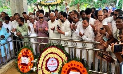 জিয়াউর রহমানের প্রথম সমাধিস্থলে সমাজকল্যাণমন্ত্রীর শ্রদ্ধা