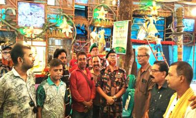 ধর্ম যার যার উৎসব সবার দিনাজপুরে পূজা মণ্ডপ পরিদর্শনে বিজিবি কমান্ডার