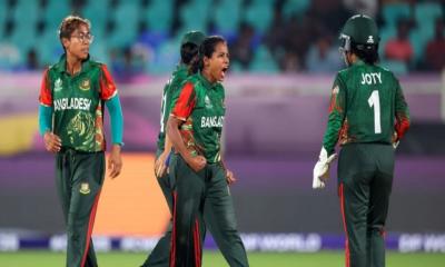 বিশ্বকাপে ভারতের বিপক্ষে টসে জিতে ব্যাটিংয়ে বাংলাদেশ