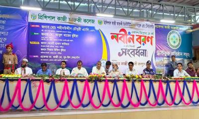 লক্ষ্মীপুরে স্কুল অ্যান্ড কলেজের নবীনবরণে পানিসম্পদ মন্ত্রী