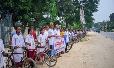 বীরগঞ্জে মাদকবিরোধী সচেতনতায় শিক্ষার্থীদের সাইকেল র‍্যালি