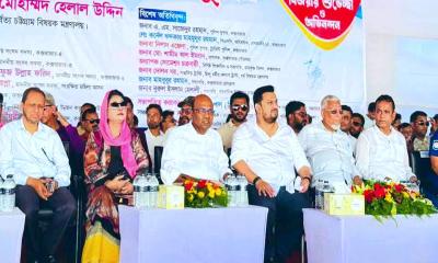 কক্সবাজার সমুদ্রসৈকতে দুর্গাপূজার প্রতিমা বিসর্জন সম্প্রীতির মিলনমেলা
