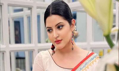 শিউলি ফুল নিয়ে রহস্যের জবাব দিলেন পরীমনি