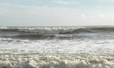 সাগরে লঘুচাপ সৃষ্টির আভাস: দেশজুড়ে বাড়বে ঝড়-বৃষ্টির দাপট