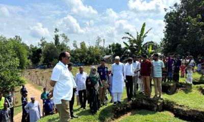 সীতাকোট বিহারের সংস্কার ও সম্ভাবনা দেখতে গেলেন মন্ত্রী