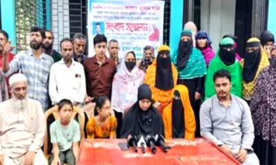 সানি হত্যার আসামিদের দ্রুত গ্রেপ্তারে উত্তাল পাকুন্দিয়া