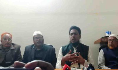 জরুরি সংবাদ সম্মেলন ডেকে যেসব অভিযোগ করলেন আখতার হোসেন