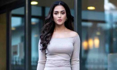 ইস্তাম্বুল বিমানবন্দরে আটকে পড়েছিলেন নুসরাত ফারিয়া