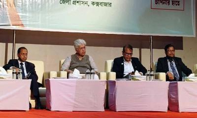 কক্সবাজারে গণভোটের প্রচারণায় উপদেষ্টা আদিলুর রহমান খান