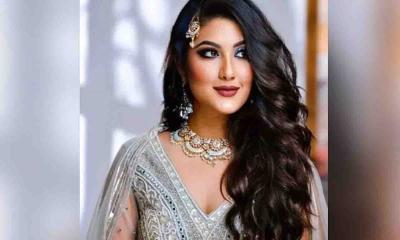 সড়ক দুর্ঘটনায় প্রাণ হারালেন ভারতীয় অভিনেত্রী হর্ষিল কালিয়া