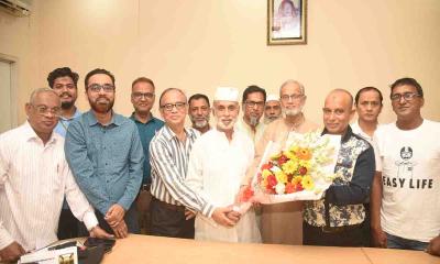 জিয়া হার্ট ফাউন্ডেশনের উদ্যোগে আবু তাহের আবুকে সংবর্ধনা