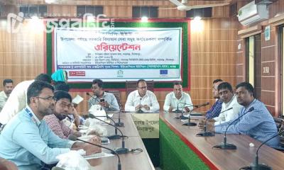 নবাবগঞ্জে সরকারি সেবা নিয়ে গ্রাম বিকাশ কেন্দ্রের সভা