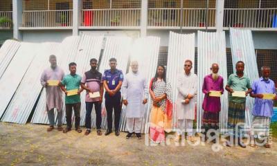 বীরগঞ্জে অগ্নিকাণ্ডে ক্ষতিগ্রস্তদের আর্থিক সহায়তা