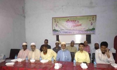 বিরামপুরে শিক্ষক ঐক্যজোট ও বাশিসের ইফতার মাহফিল