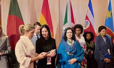 ওয়াশিংটনে মেলানিয়া ট্রাম্পের সঙ্গে ডা. জুবাইদা রহমানের সাক্ষাৎ