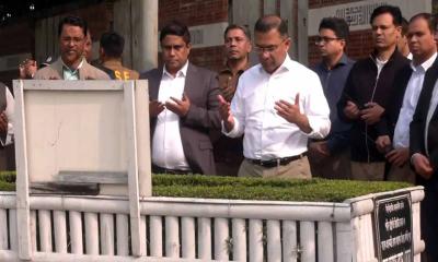 ছোট ভাইয়ের কবর জিয়ারত করলেন তারেক রহমান