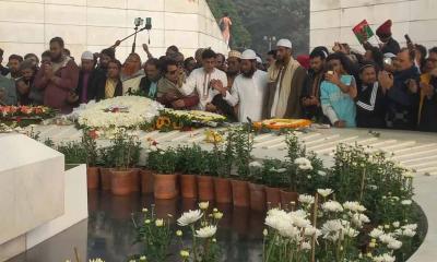 খালেদা জিয়ার কবর জিয়ারতে যা বললেন মামুনুল হক