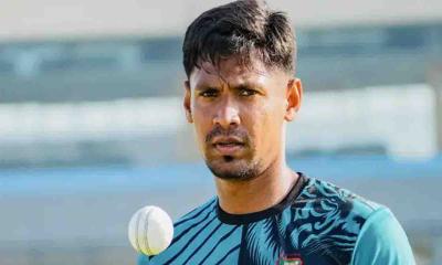 পিএসএলে ৬.৪৪ কোটিতে লাহোর কালান্দার্সে মুস্তাফিজ