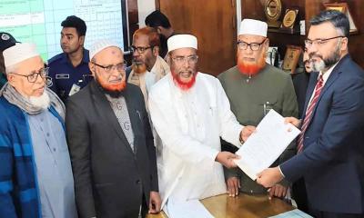 মনোনয়নপত্র জমা দিলেন গোলাম পরওয়ার