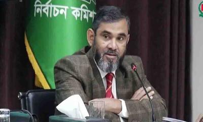 নির্বাচনে সাংবাদিকদের জন্য কিউআর কোড আনছে ইসি