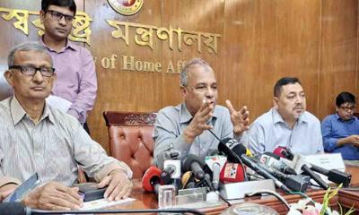 ওসিদের লটারিতে বদলির ঘোষণা স্বরাষ্ট্র উপদেষ্টার