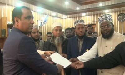 কুষ্টিয়া-৩ আসনে জামায়াতের প্রার্থী আমির হামজার মনোনয়ন সংগ্রহ