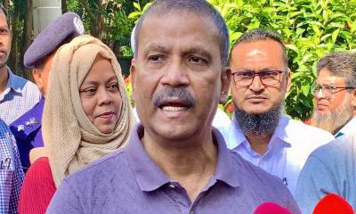 নির্বাচন নিয়ে কোনো মন্তব্য করতে নারাজ আইন উপদেষ্টা