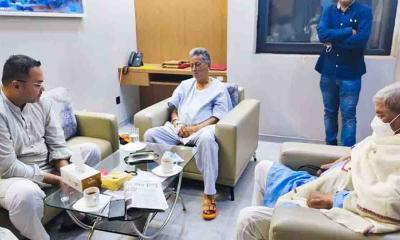 অসুস্থ অর্থমন্ত্রীকে হাসপাতালে দেখতে গেলেন মির্জা ফখরুল