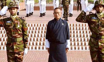 সাভার জাতীয় স্মৃতিসৌধে শহীদদের প্রতি ভুটানের প্রধানমন্ত্রীর শ্রদ্ধা