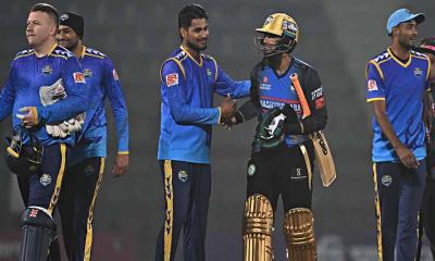 চট্টগ্রামকে হারিয়ে শীর্ষে রংপুর
