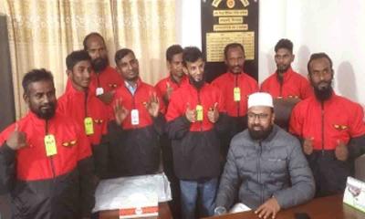 ঘোড়াঘাটে ইউপি চেয়ারম্যানের উদ্যোগে শীতবস্ত্র পেলেন বাকপ্রতিবন্ধীরা