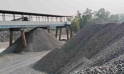পার্বতীপুর মধ্যপাড়া পাথর খনি অনির্দিষ্টকালের জন্য বন্ধ