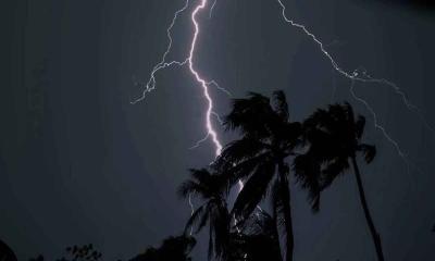 রাতে ৬০ কিলোমিটার বেগে ঝড় হতে পারে যেসব অঞ্চলে