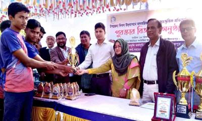 অবক্ষয়মুক্ত সমাজ গঠনে খেলাধুলা জরুরি: বিরল ইউএনও