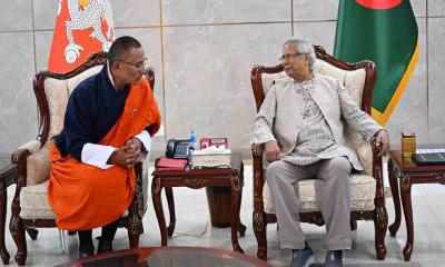 ভূমিকম্পের খোঁজ নিলেন ভুটানের প্রধানমন্ত্রী