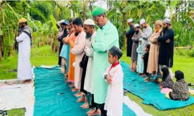 চিরিরবন্দরে সৌদি আরবের সঙ্গে মিল রেখে ঈদের জামাত