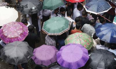 ৫ দিন ভারি থেকে অতিভারি বৃষ্টির আভাস